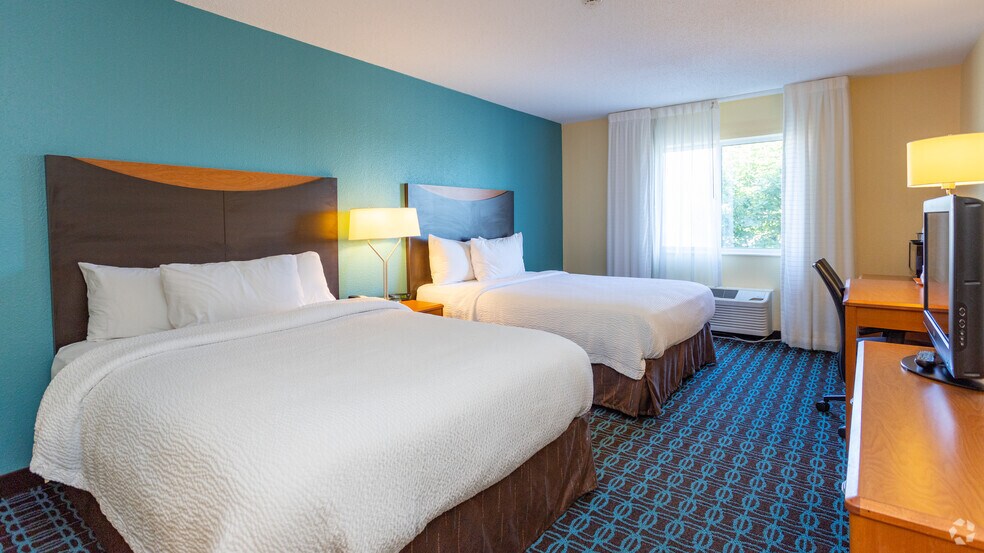 More Photos Of 5200 Cardinal Square Blvd, Saginaw Hotel For Sale