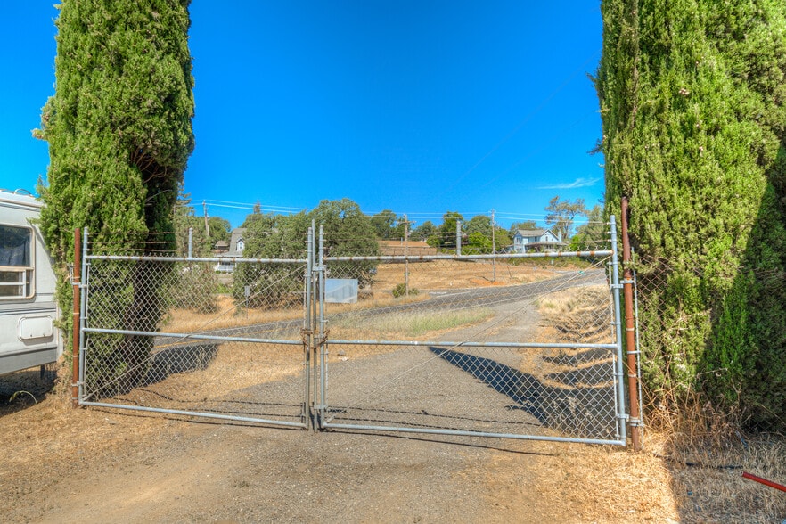 More Photos Of 170 Kelly Ridge Rd, Oroville Self Storage For Sale