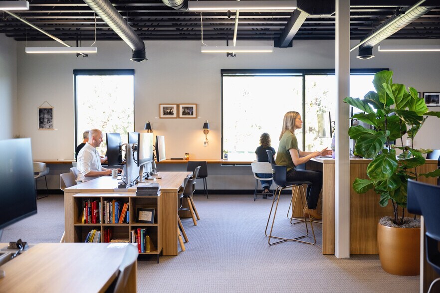 More Photos Of 2900 NW Clearwater Dr, Bend Coworking Space