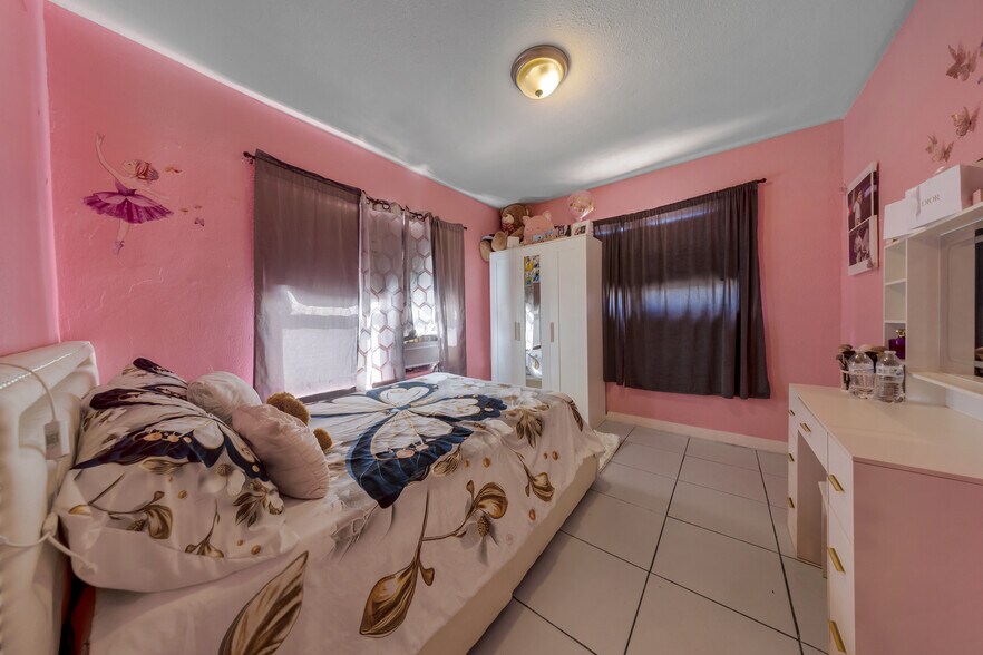 More Photos Of 1035 NW 4th St, Miami Apartments For Sale