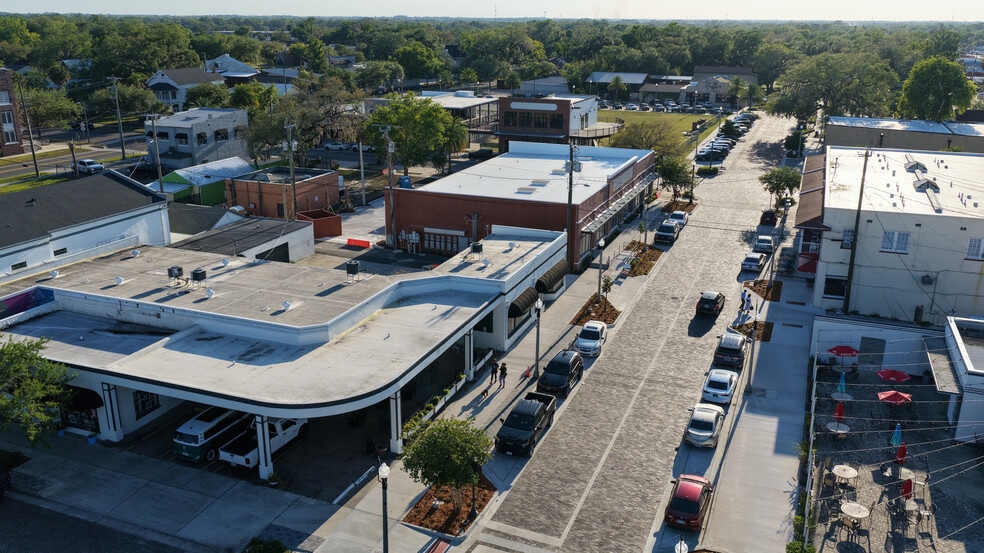More Photos Of 201 Oak Ave, Sanford Storefront Retail Office For Lease