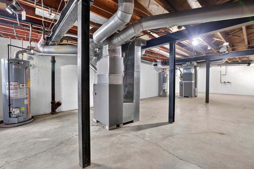 More Photos Of 802 Kenwick Rd, Columbus Apartments For Sale