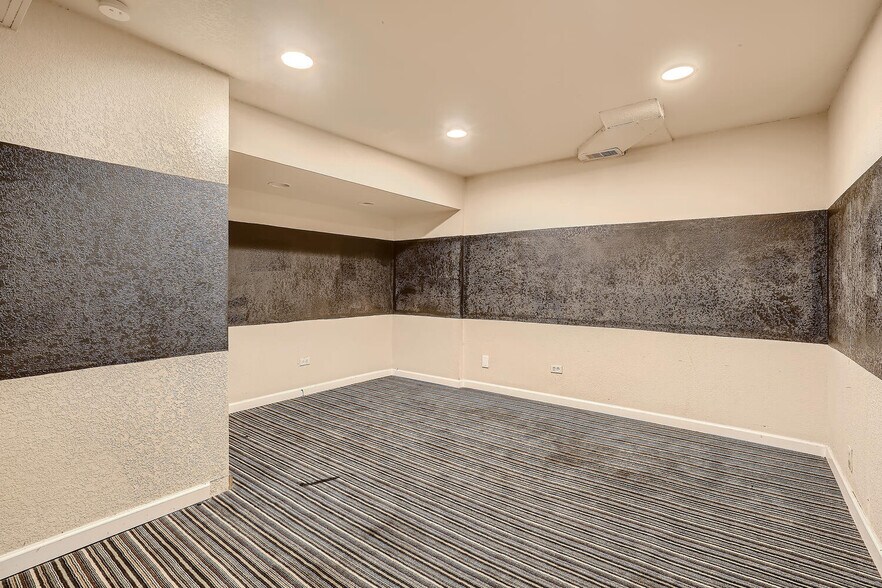 More Photos Of 5900-5910 E Colfax Ave, Denver Storefront Retail Office For Lease