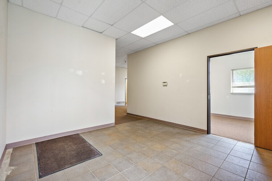 More Photos Of 77-87 Glade Dr, Kittanning Flex For Sale