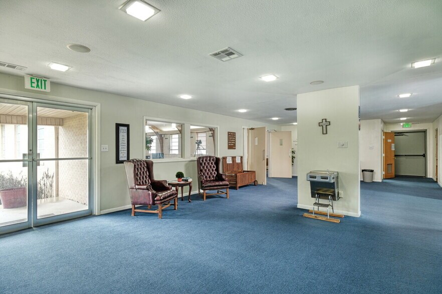 More Photos Of 4716 Bull Creek Rd, Austin Religious Facility For Sale