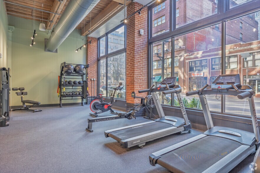 More Photos Of 1209 Washington Ave, Saint Louis Apartments For Lease