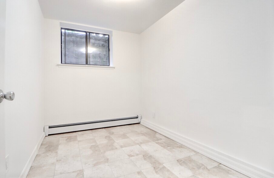 More Photos Of 5926 Bleecker St, Ridgewood Medical For Sale