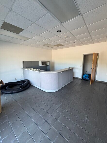 More Photos Of 605 Bob Gifford Blvd, Early Branch Manufacturing For Sale