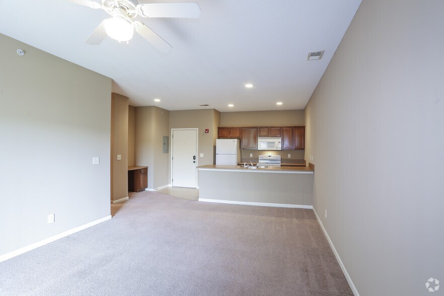 More Photos Of 630 NW Yennie St, Grain Valley Apartments For Lease