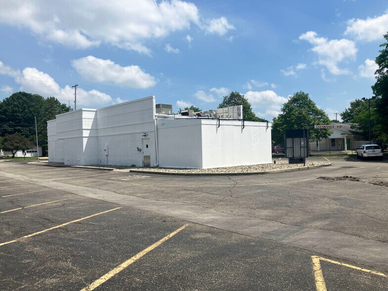 More Photos Of 1317 N Eaton St, Albion Fast Food For Sale