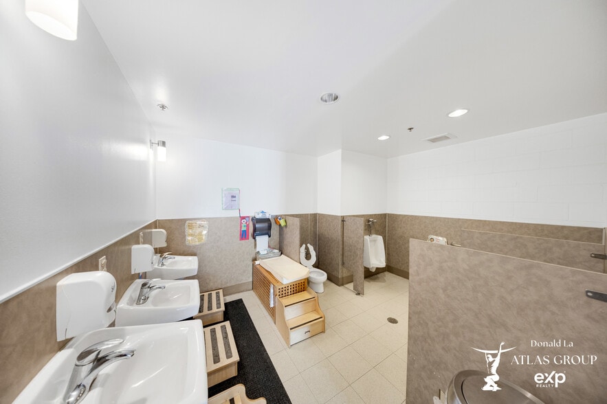 More Photos Of 1124 Mission St, South Pasadena Office For Sale