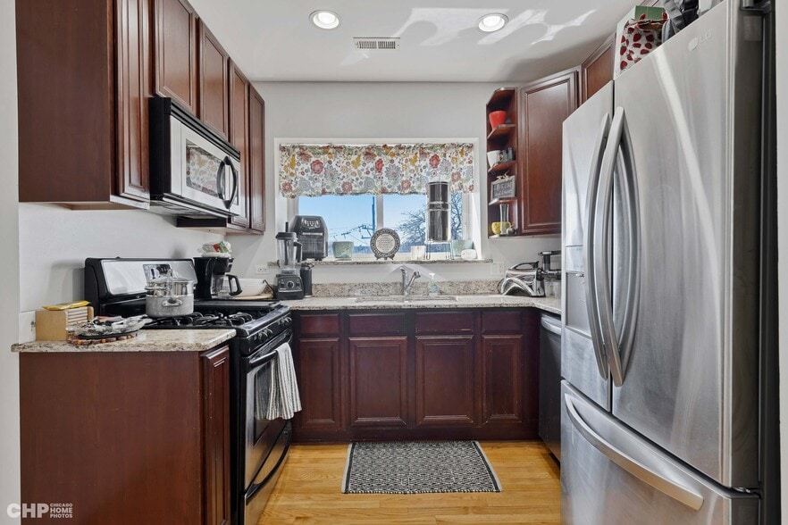 More Photos Of 7226 N Rogers Ave, Chicago Apartments For Sale