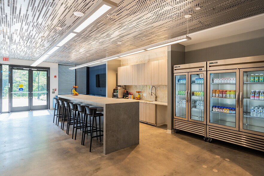 More Photos Of 1450 Research Blvd, Rockville Office For Lease