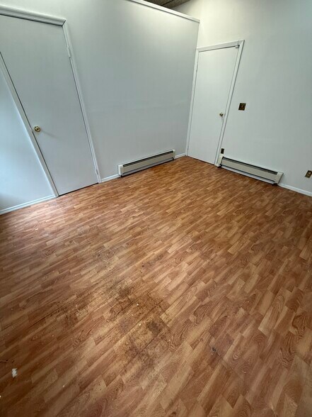 More Photos Of 64-03 Roosevelt Ave, Woodside Storefront Retail Office For Lease
