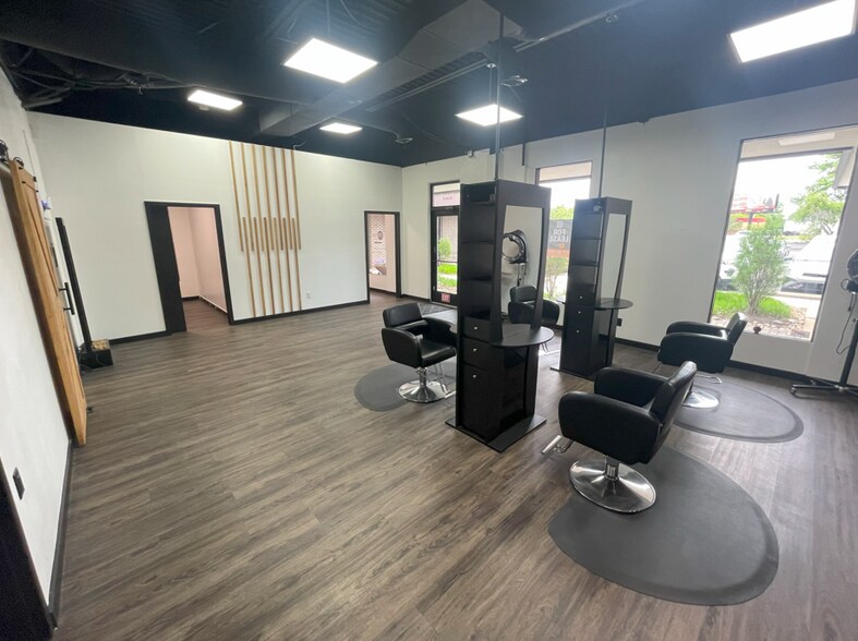 Primary Photo Of 6320 Rucker Rd, Indianapolis Office For Lease