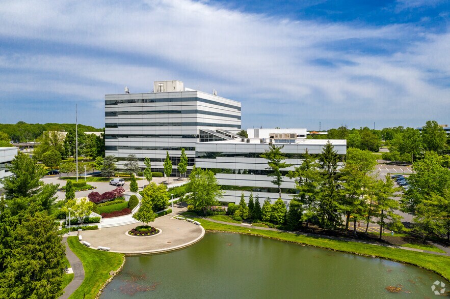 More Photos Of 6000 Midlantic Dr, Mount Laurel Office For Lease