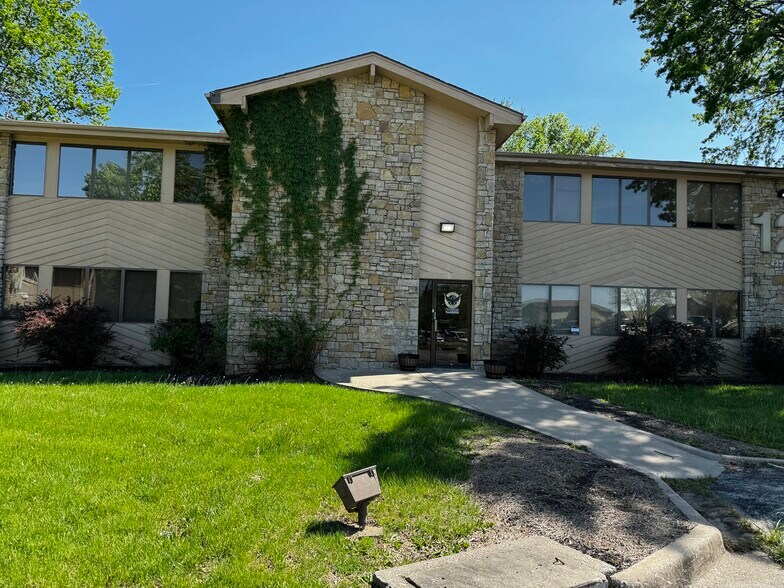 More Photos Of 4228 S Hocker Dr, Independence Office For Sale