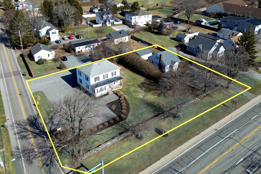Primary Photo Of 460 E Main Rd, Middletown Medical For Sale