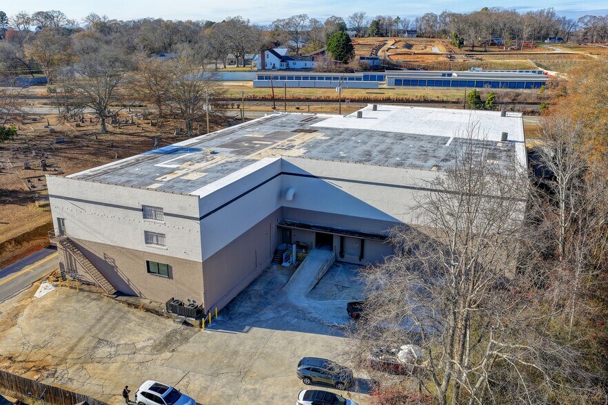 More Photos Of 4784 Cantrell Rd, Flowery Branch Warehouse For Sale