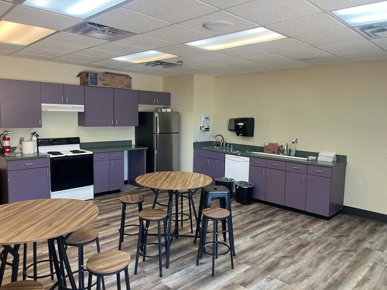 More Photos Of 4765 S Lakeshore Dr, Tempe Medical For Sale