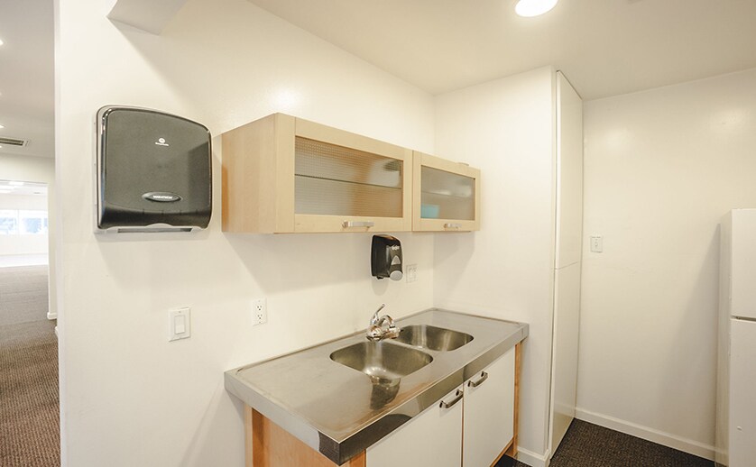 More Photos Of 821 W El Camino Real, Mountain View Flex For Sale