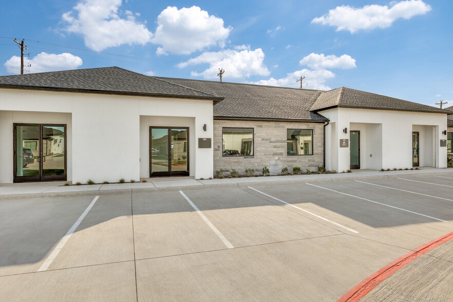 More Photos Of 6000 Alma Rd, McKinney Business Park For Lease