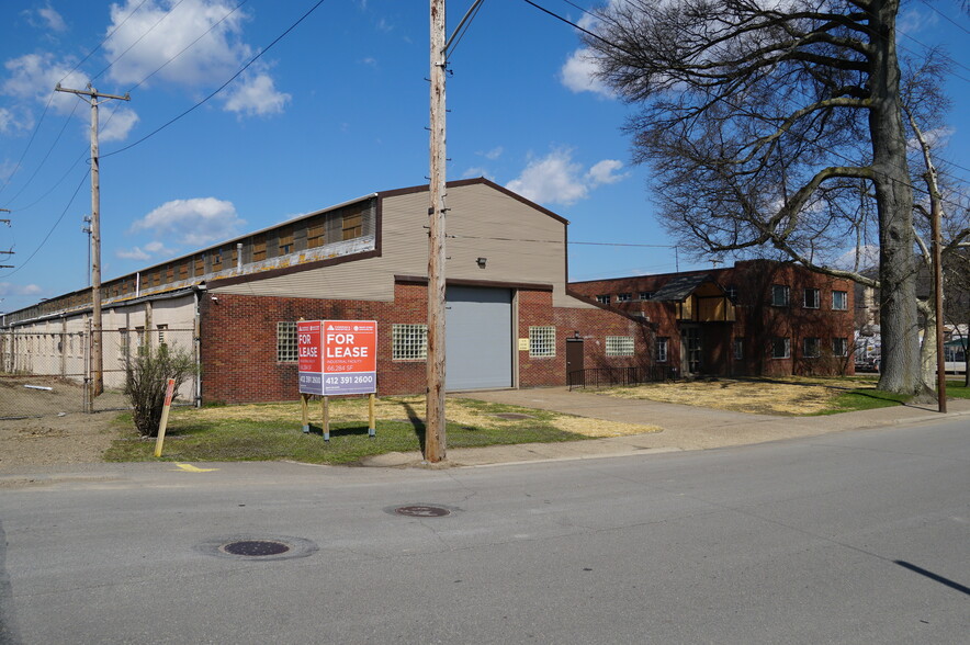 Primary Photo Of 200 Main St, Coraopolis Manufacturing For Lease