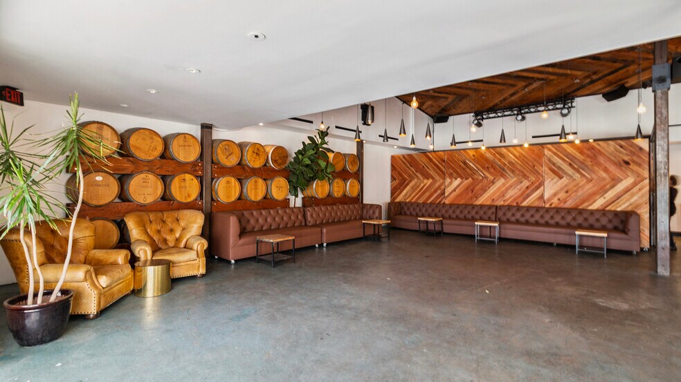 More Photos Of 1835 N Cahuenga Blvd, Los Angeles Restaurant For Sale