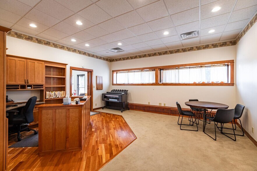 More Photos Of 2423-2425 16th St S, Ln, La Crosse Industrial For Lease