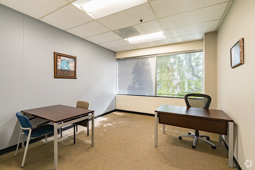 More Photos Of 4900 California Ave, Bakersfield Coworking Space