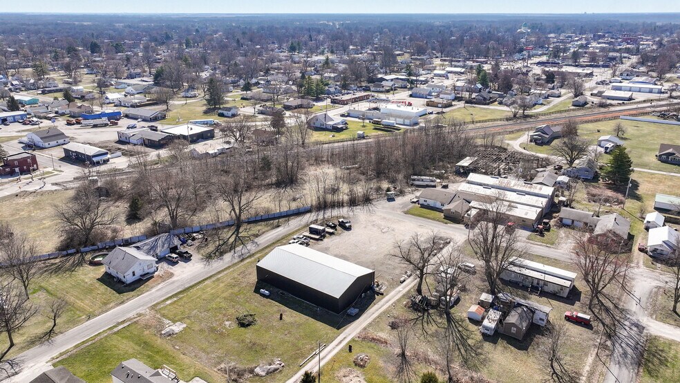 More Photos Of 200 Mounts st, Carlinville Industrial For Sale