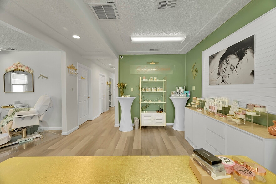 More Photos Of 7296 Magnolia St, Commerce City Office For Sale