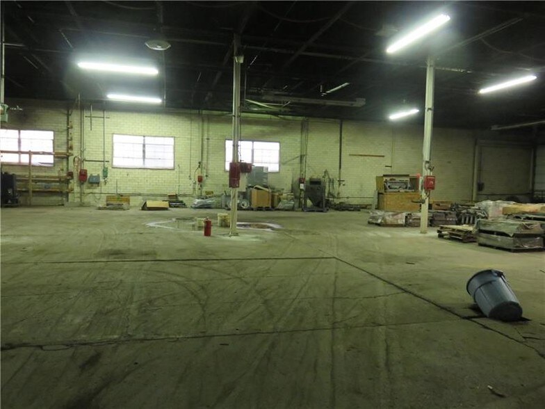 More Photos Of 416 Pittsburgh Cir, Ellwood City Warehouse For Sale