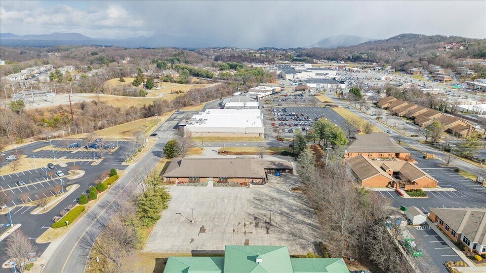More Photos Of 5461 Fallowater Ln, Roanoke Medical For Lease