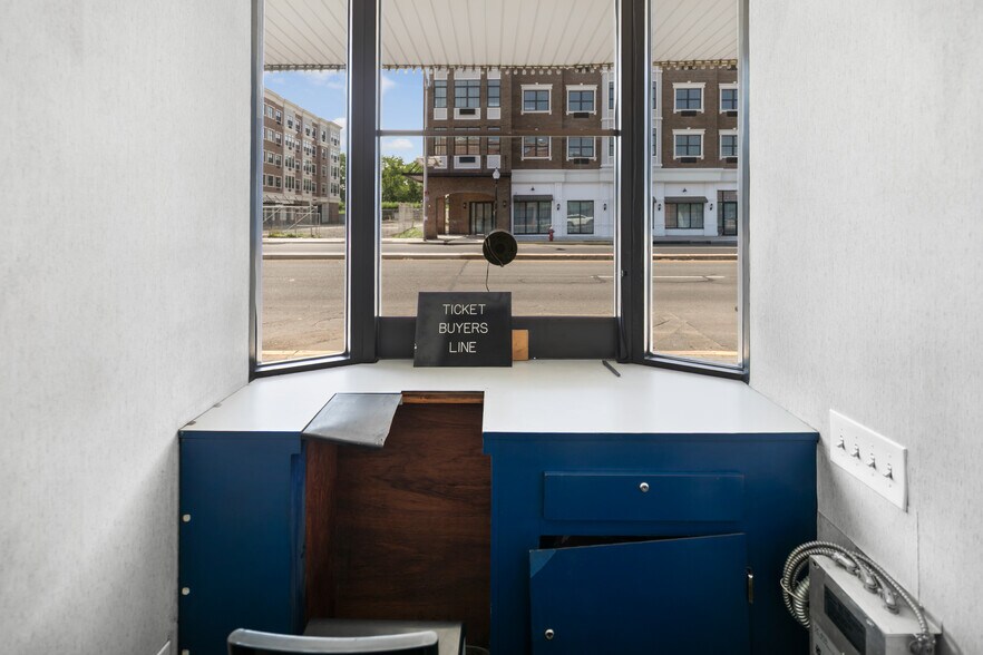 More Photos Of 23-25 W Westfield Ave, Roselle Park Storefront Retail Office For Lease