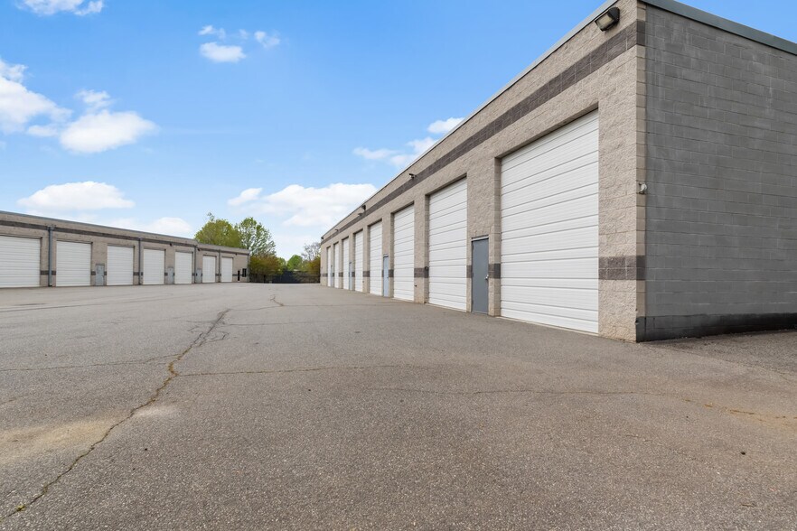 More Photos Of 295 Cayuga Dr, Mooresville Industrial For Sale