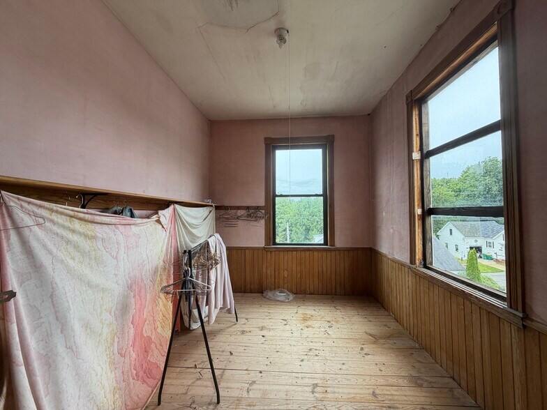 More Photos Of 913 Portland St, Rochester Apartments For Sale