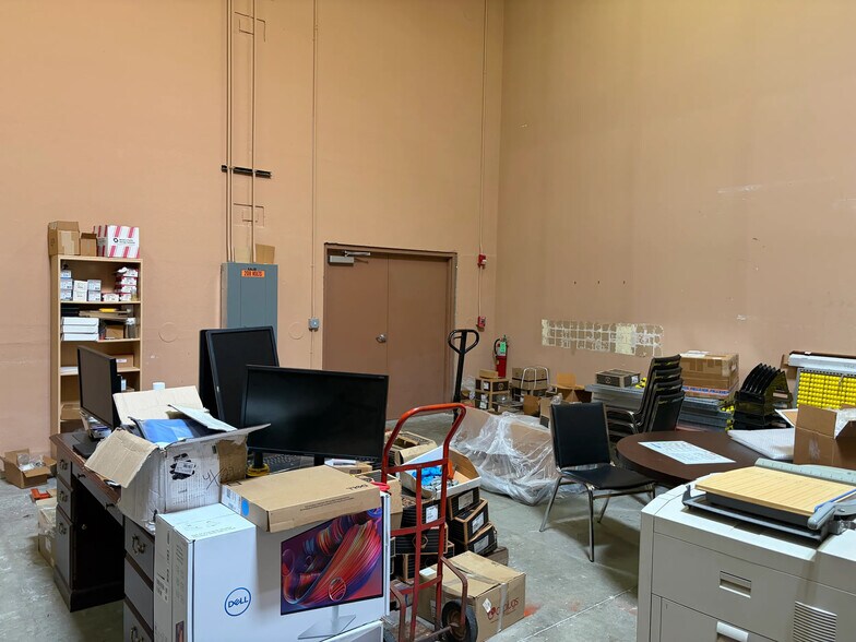 More Photos Of 1585 Beverly Ct, Aurora Warehouse For Sale