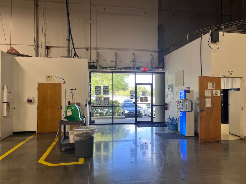 More Photos Of 7975 114th Ave N, Largo Manufacturing For Lease
