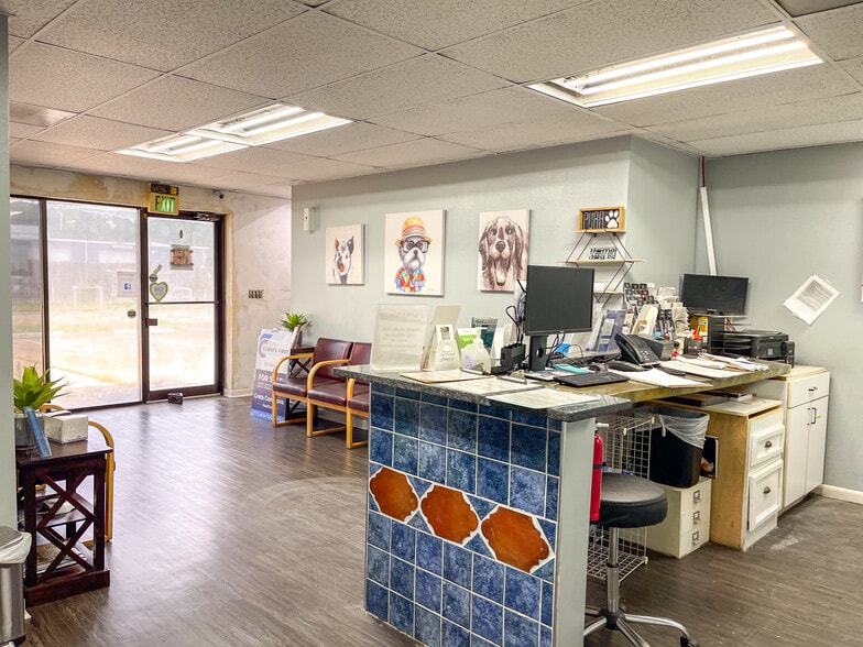 More Photos Of 1514 Cottondale Dr, Baton Rouge Office For Sale