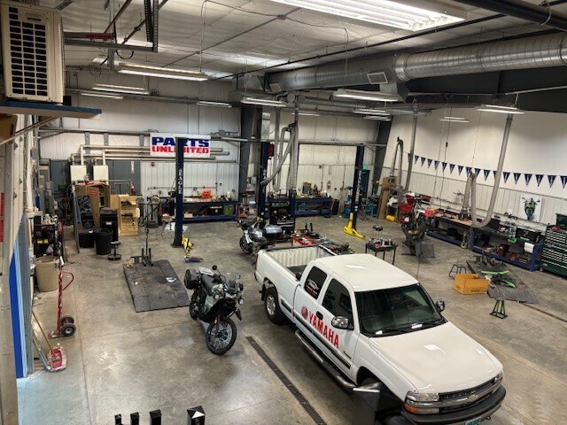 More Photos Of 111 NE 45th Ave, Minot Showroom For Lease