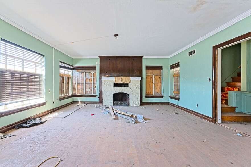More Photos Of 400 SW 28th St, Oklahoma City Specialty For Sale
