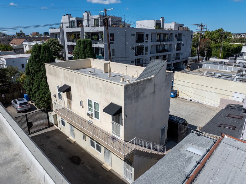 More Photos Of 8262 Melrose Ave, Los Angeles Storefront Retail Residential For Sale