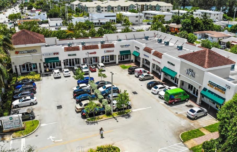 More Photos Of 730 W Hallandale Beach Blvd, Hallandale Beach General Retail For Sale
