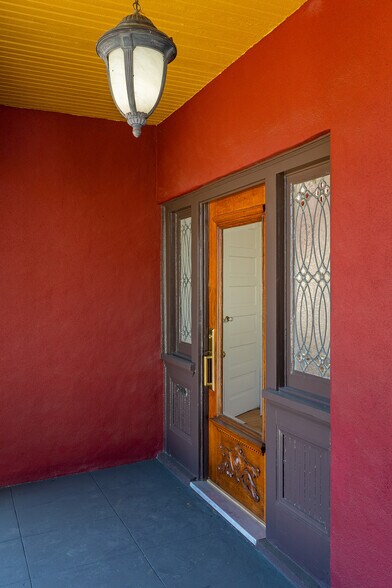 More Photos Of 4219 Figueroa Street, Los Angeles General Retail For Sale