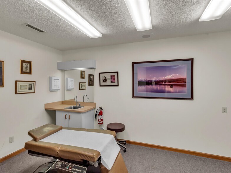 More Photos Of 540 Hospital Dr, Clyde Healthcare For Sale