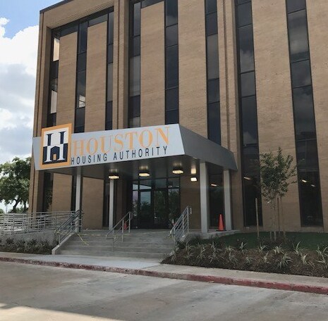 More Photos Of 2640 Fountain View Dr, Houston Office For Lease