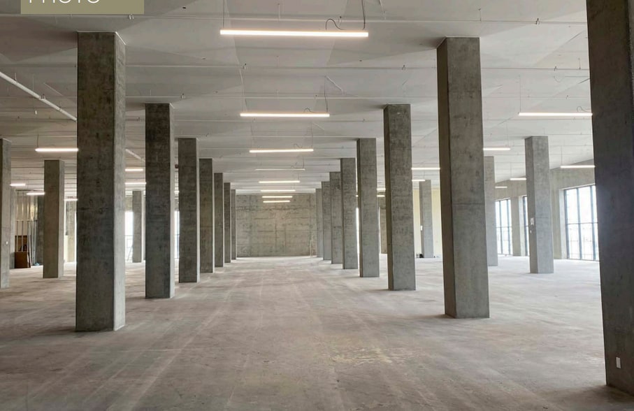 More Photos Of 2650 E Olympic Blvd, Los Angeles Warehouse For Lease
