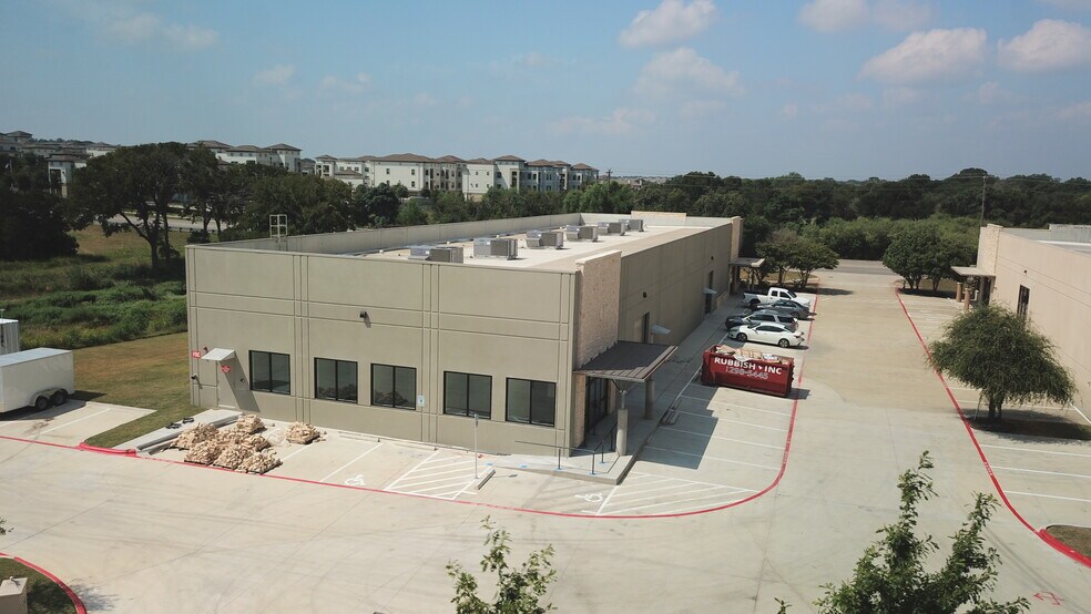 More Photos Of 190 N Bagdad Rd - Building E, Leander Warehouse For Lease