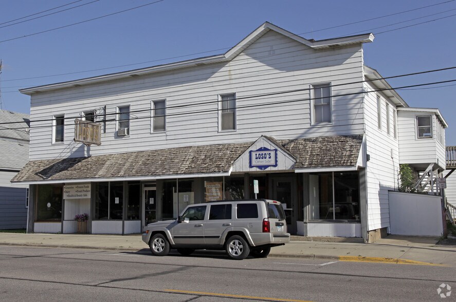 More Photos Of 25 Minnesota St W, Saint Joseph Storefront Retail Residential For Lease
